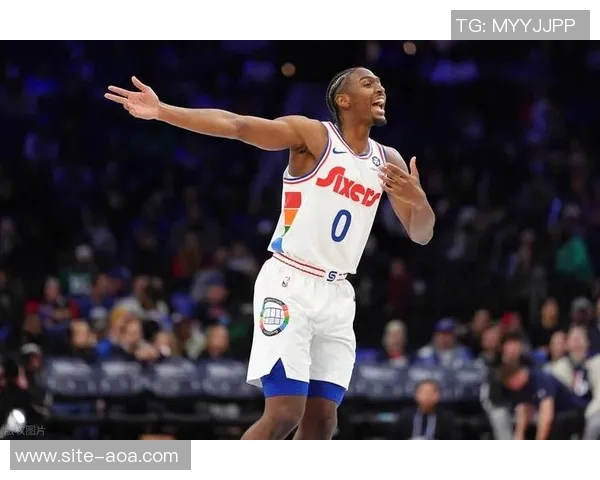 马克西首节表现惊艳9投6中砍下16分4助攻三分球命中率高达57